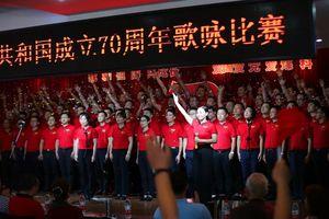 【文化润企】双鸭山：笔墨飘香迎新春 春联书画送祝福